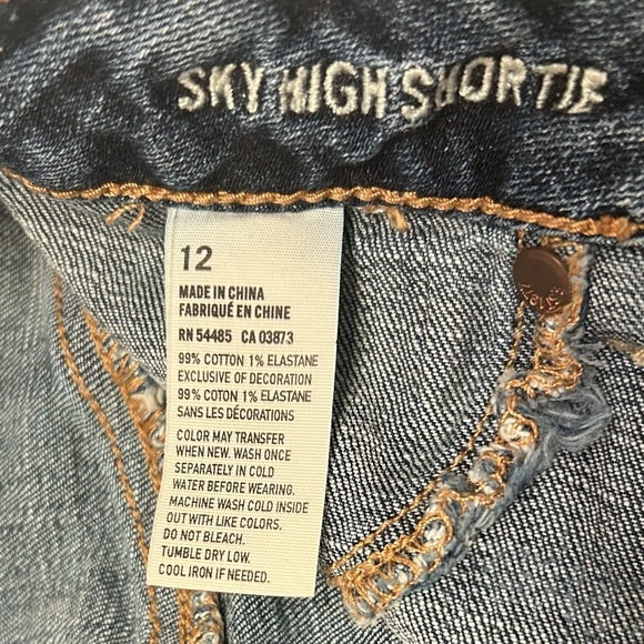 American Eagle Sky High Shortie Cuffed Raw Hem Shorts Size 12 *Run Small 8 - Picture 8 of 16